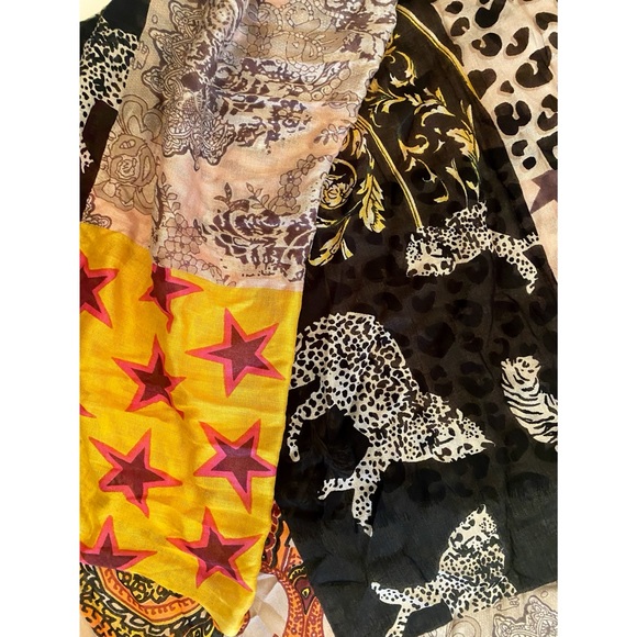 Mixed Print Oversized Scarf . 70in x 40in. 100% Viscose. Raw hem - Picture 5 of 8